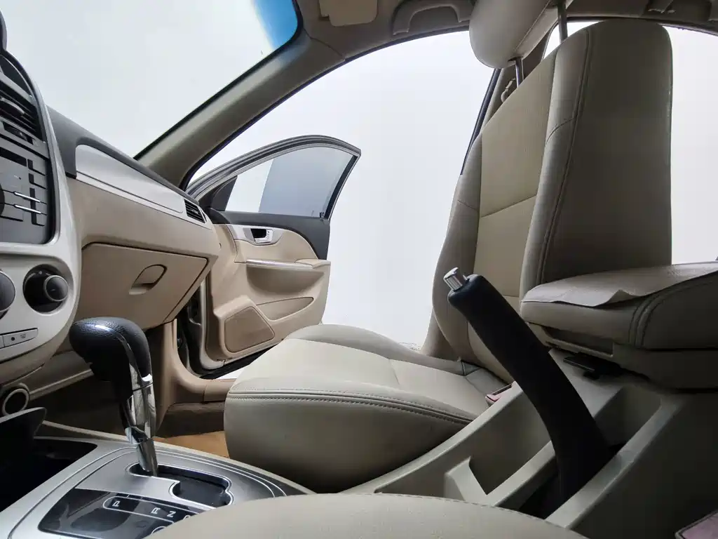 Buick Excelle — миниатюра 11