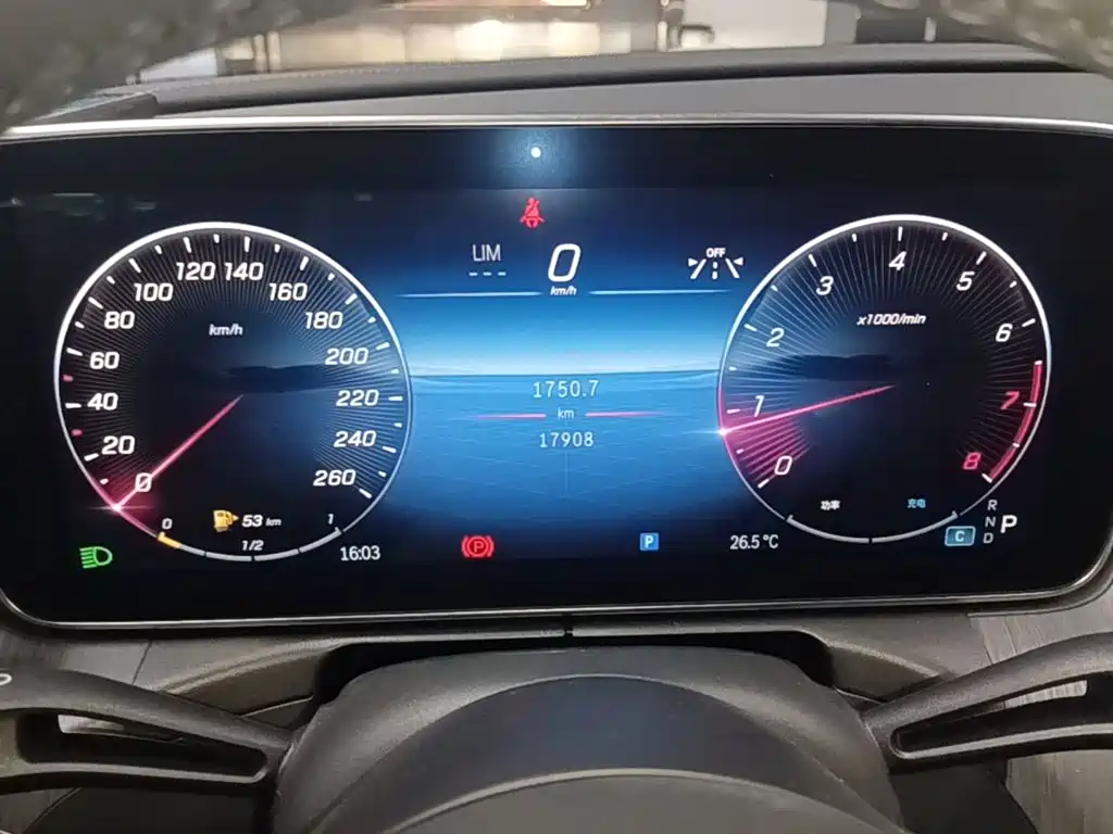 Mercedes-Benz C-Class — миниатюра 12
