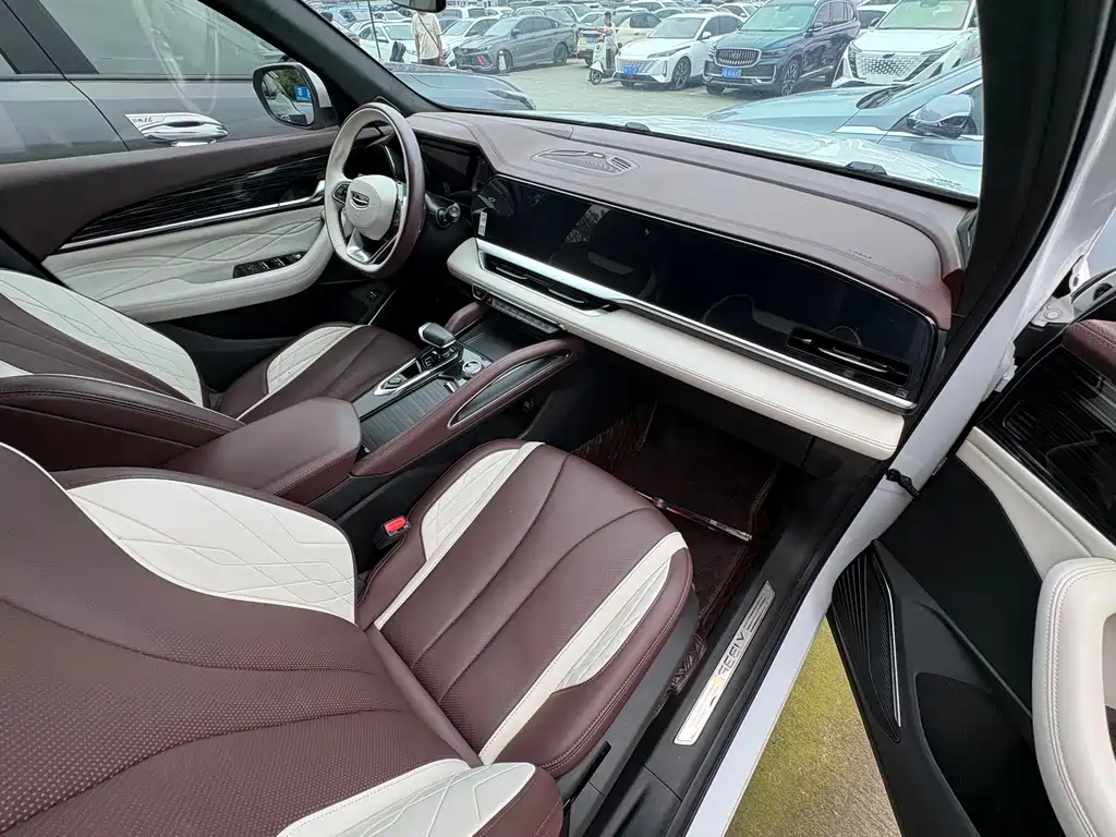 Geely Xingyue L — миниатюра 13