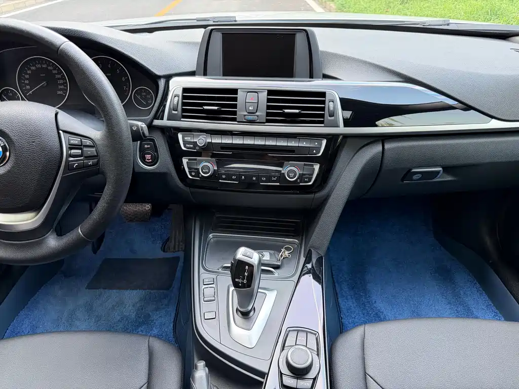 BMW 3 Series — миниатюра 7
