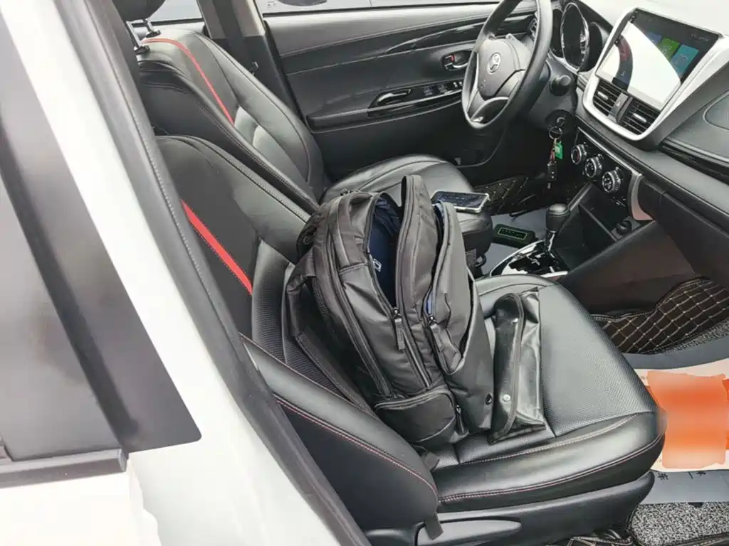 Toyota Yaris L — миниатюра 25