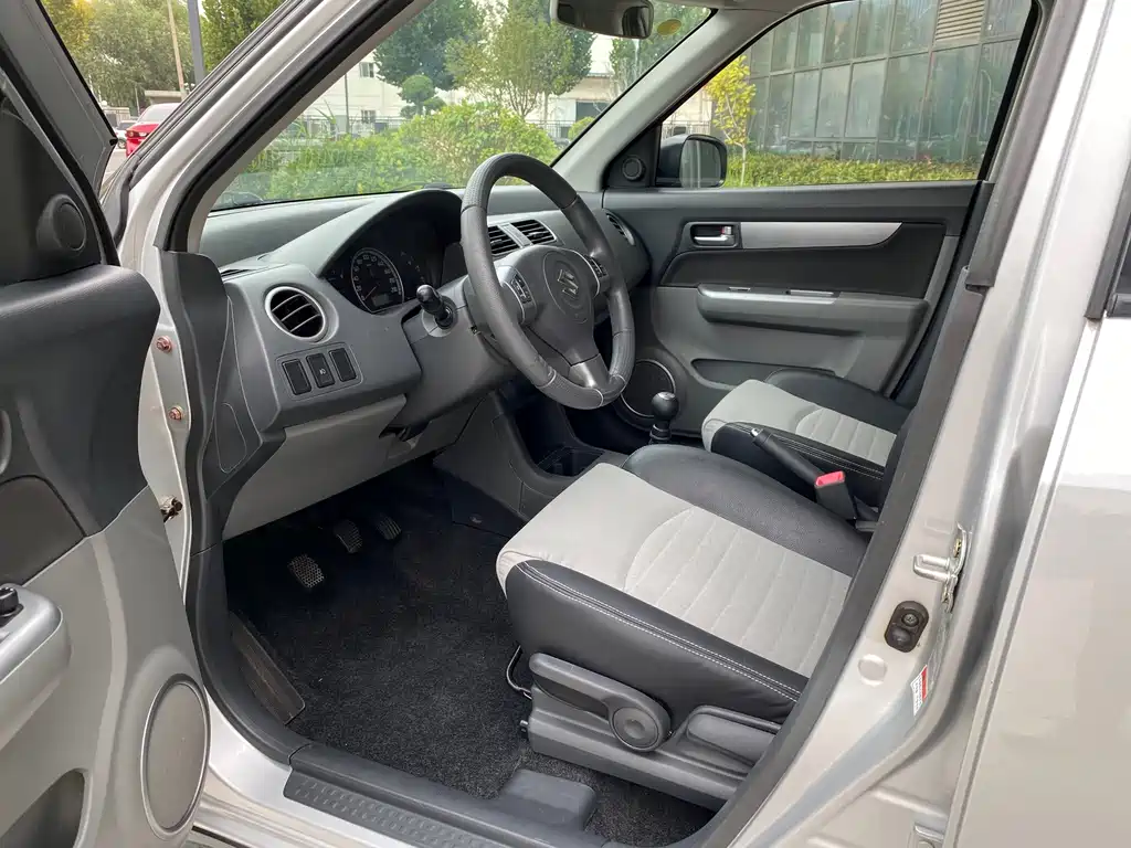 Suzuki Swift — миниатюра 4