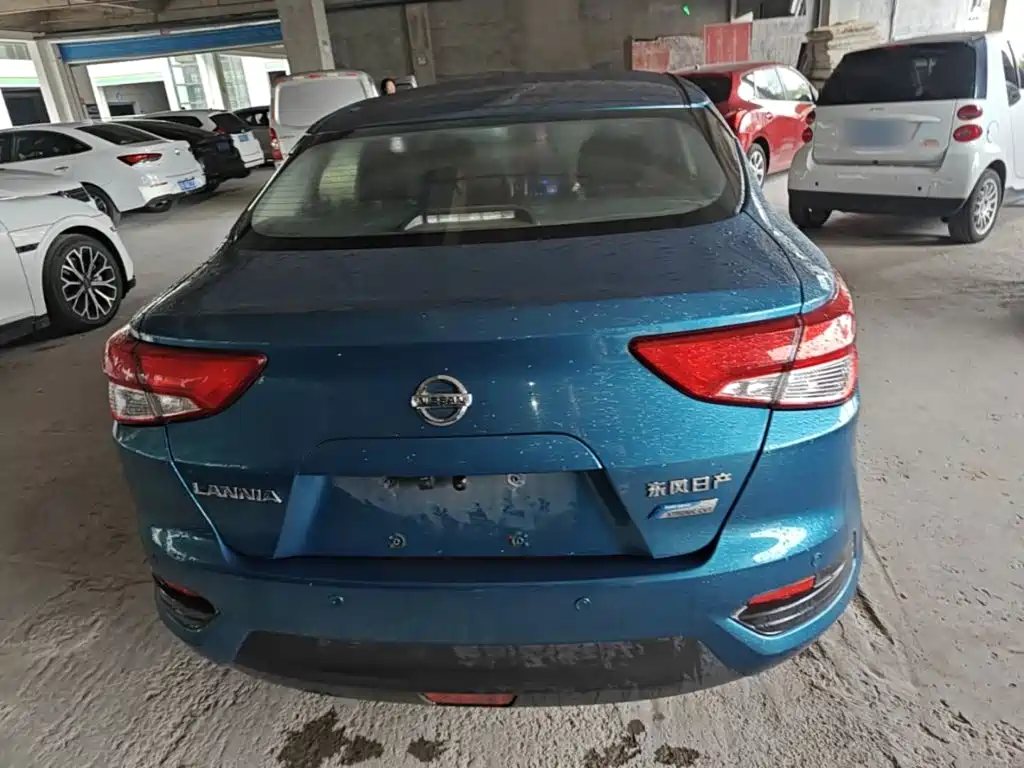 Nissan Bluebird — миниатюра 6
