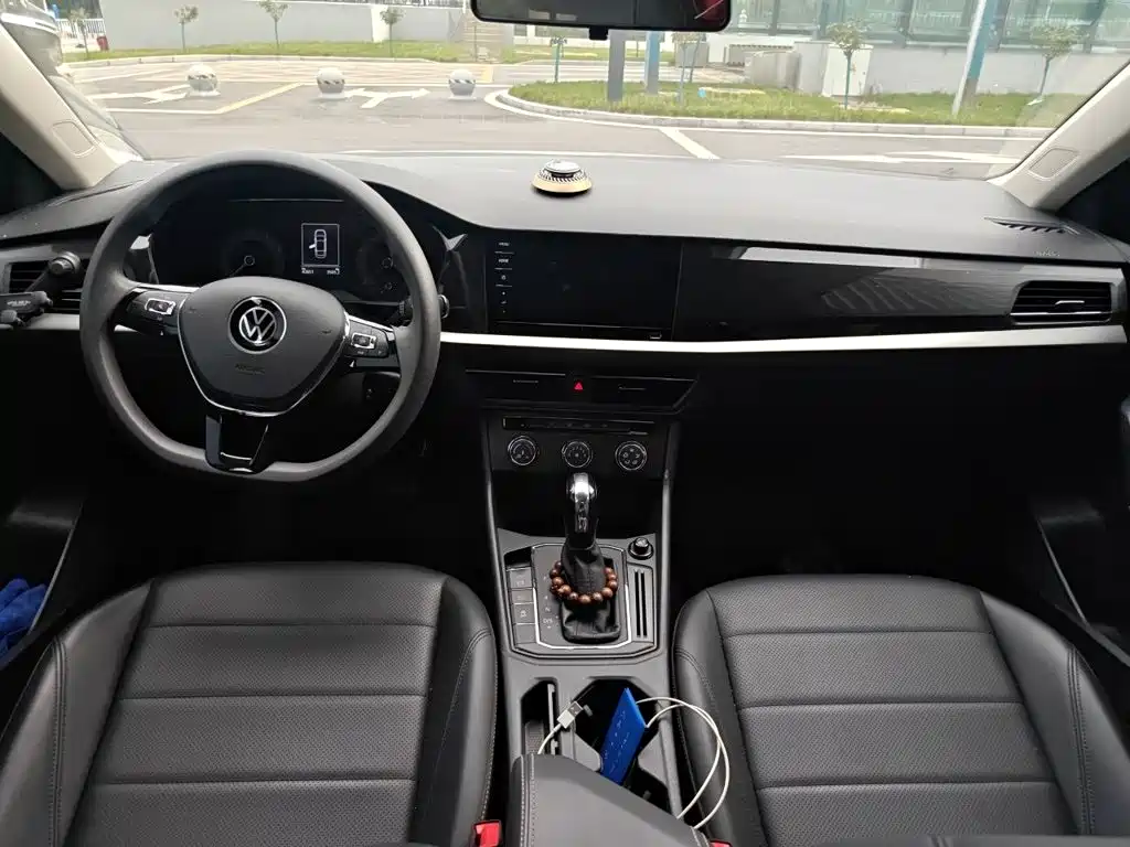 Volkswagen Lavida — миниатюра 10