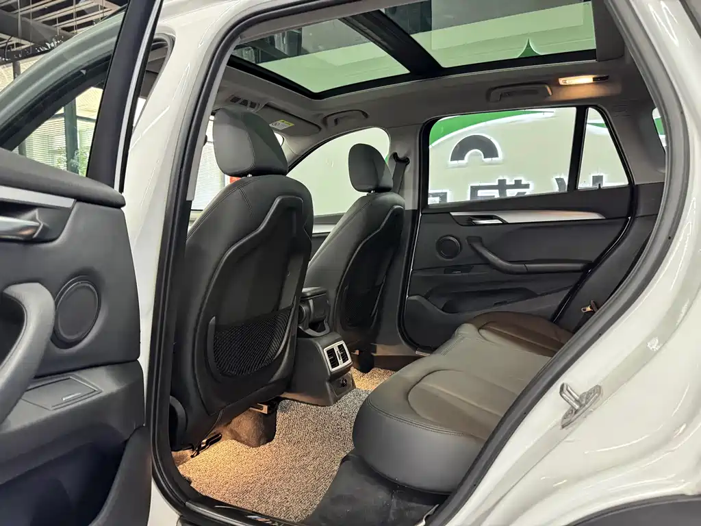 BMW X1 — миниатюра 8