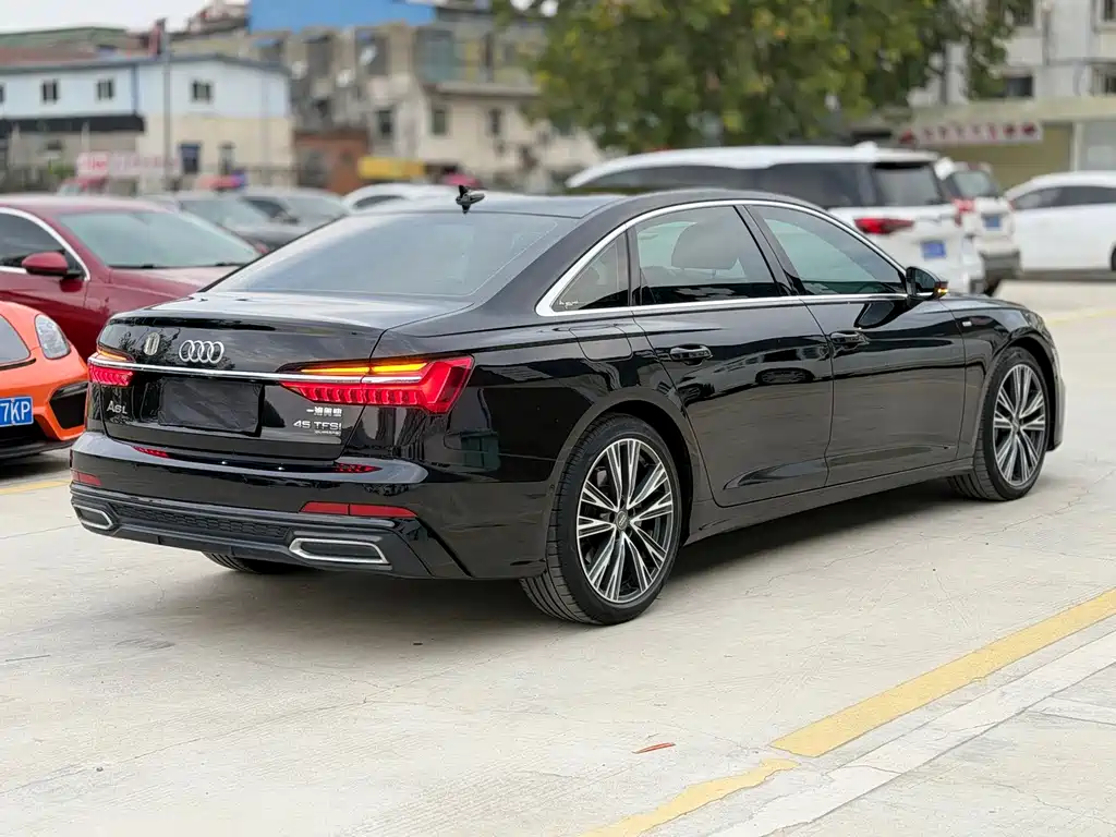 Audi A6L — миниатюра 7