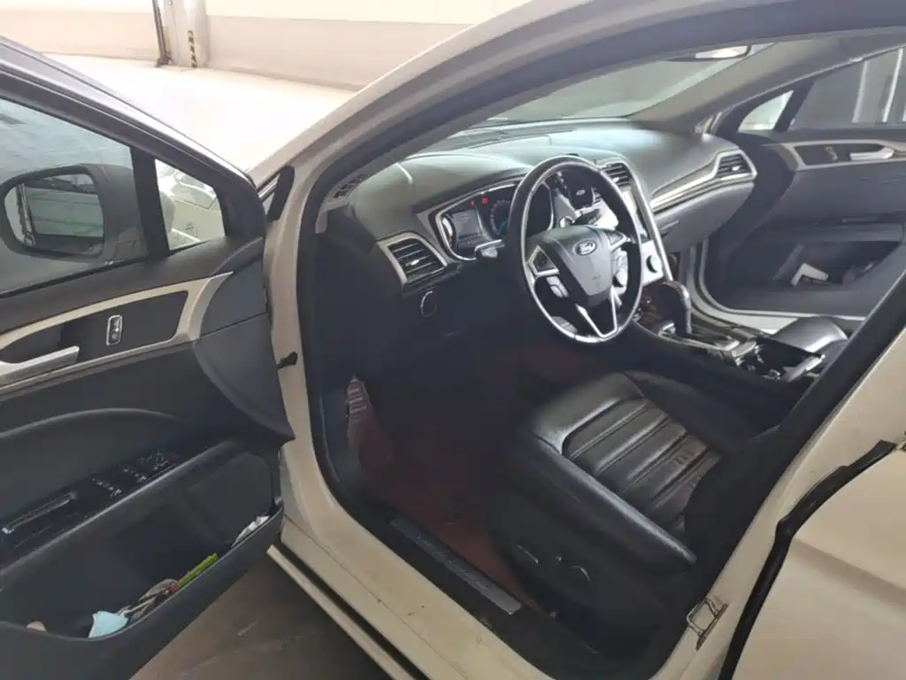 Ford Mondeo — миниатюра 18