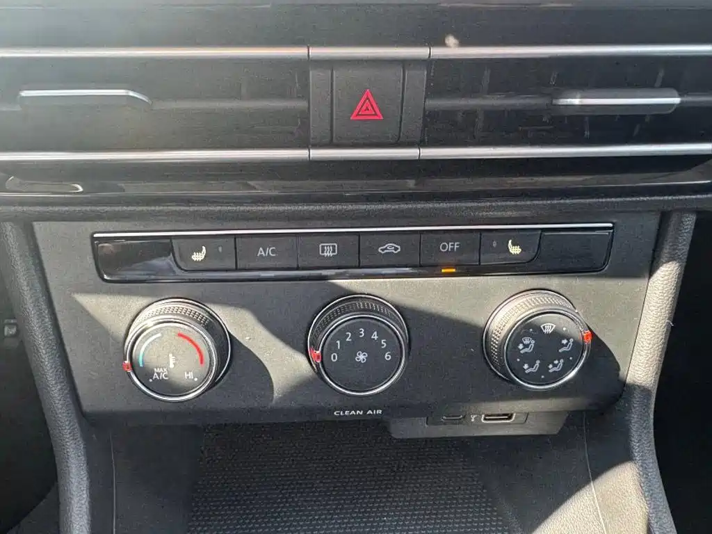 Volkswagen Lavida — миниатюра 9