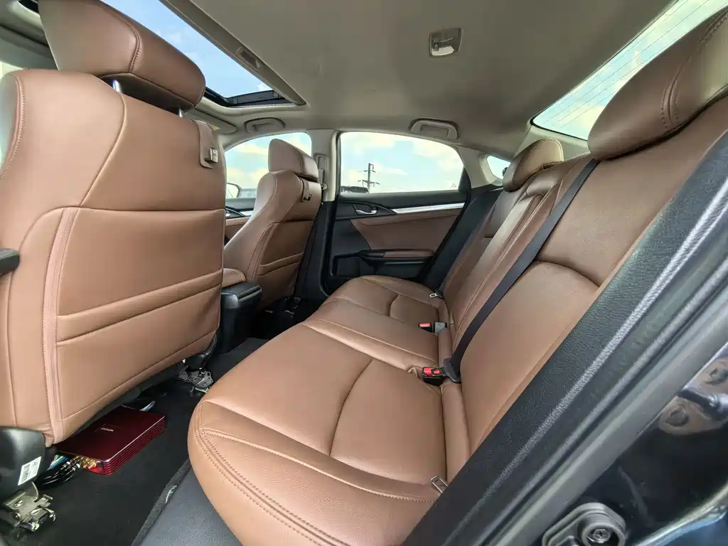 Honda Civic — миниатюра 9