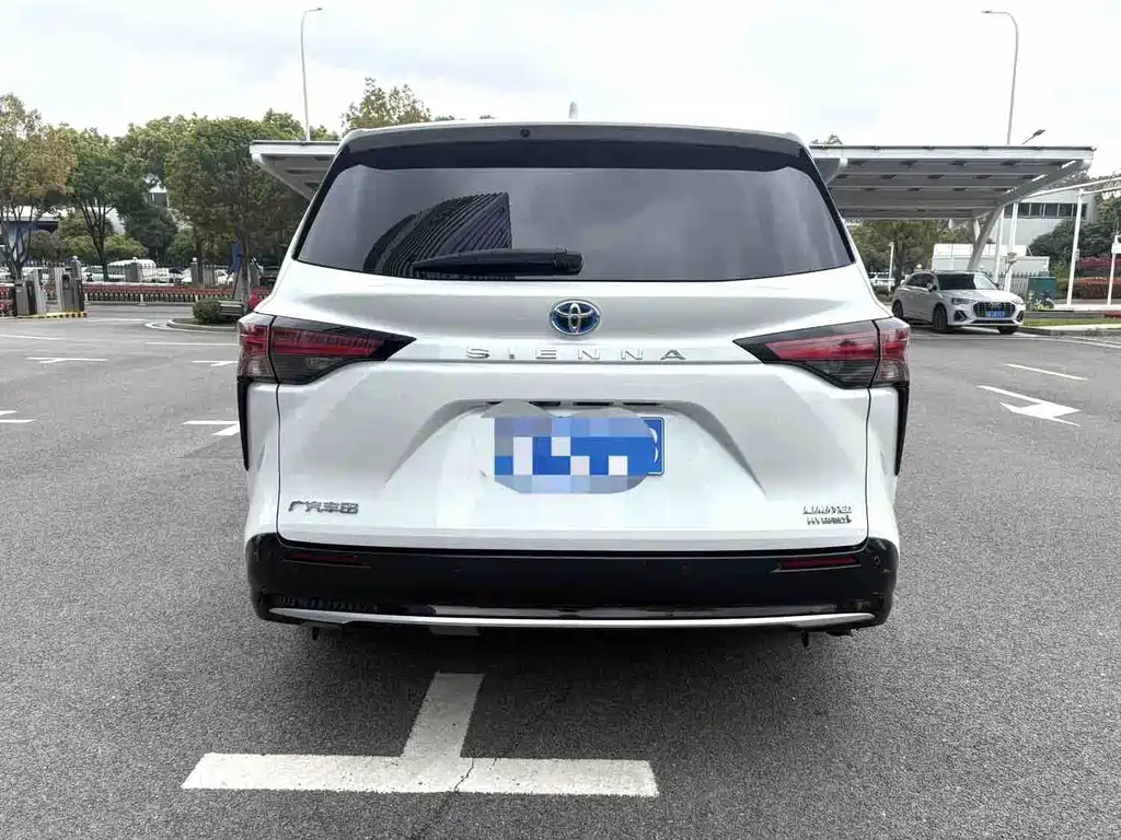 Toyota Sienna 2021 2.5L Luxury