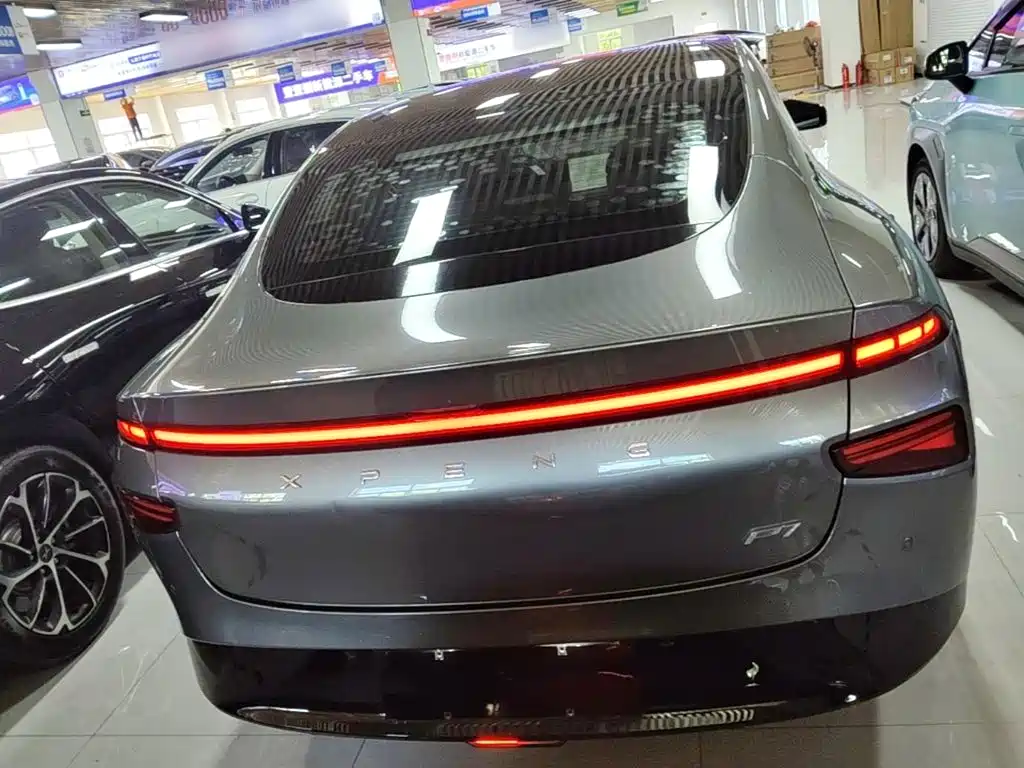 XPeng P7 — миниатюра 6