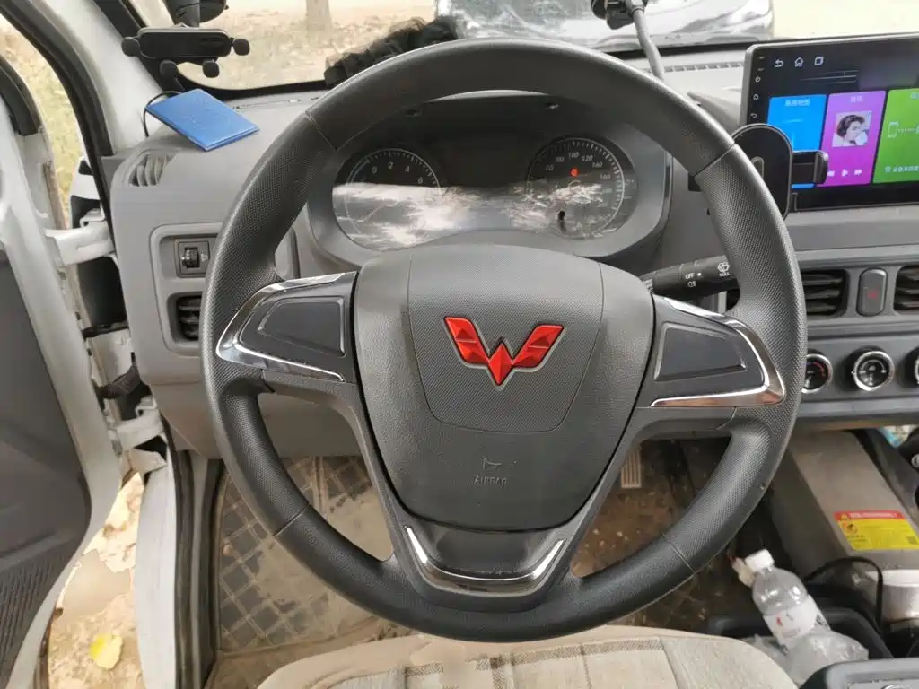 Wuling Yangguang — миниатюра 6
