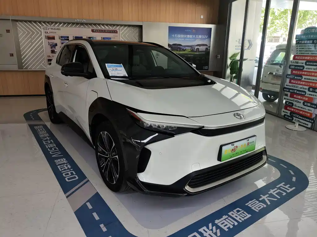 Toyota bZ4X — миниатюра 3