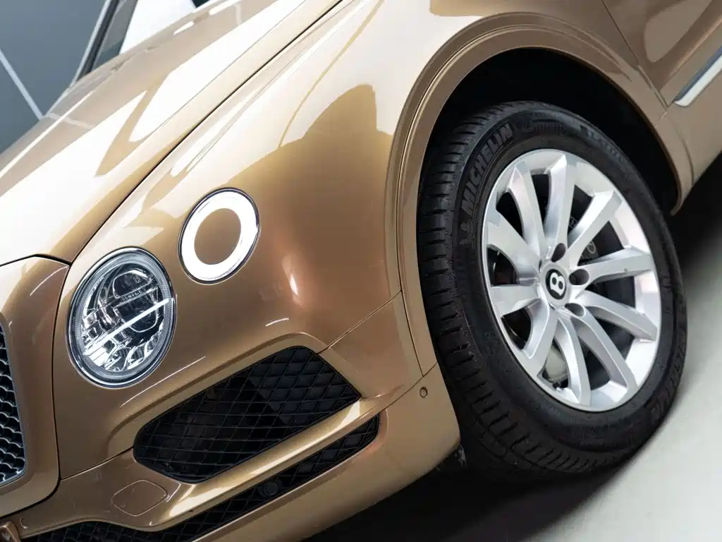 Bentley Bentayga — миниатюра 3