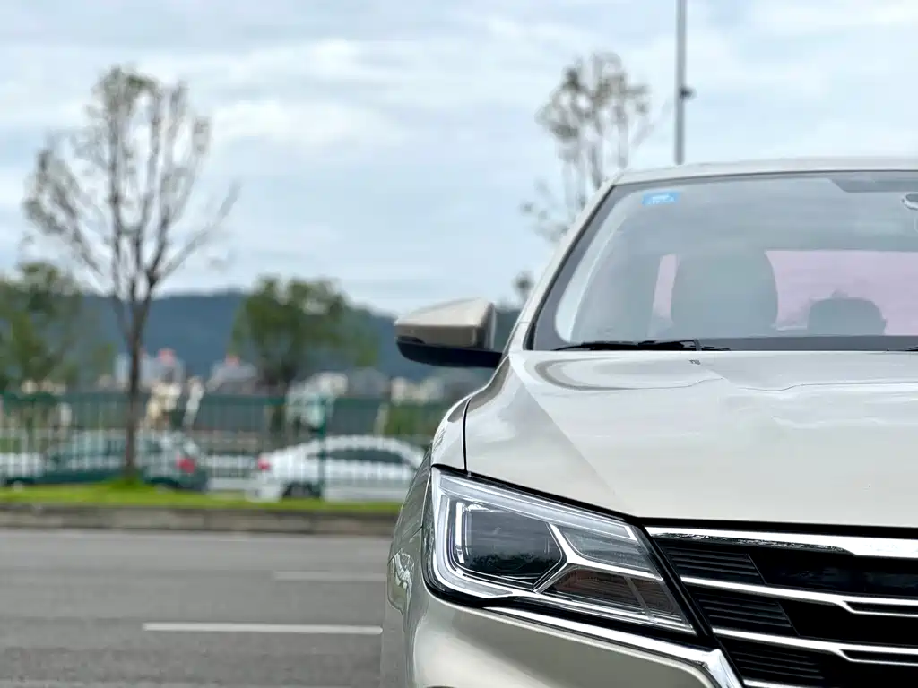 Roewe i5 — миниатюра 14