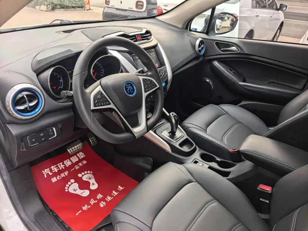 BYD Yuan EV — миниатюра 6
