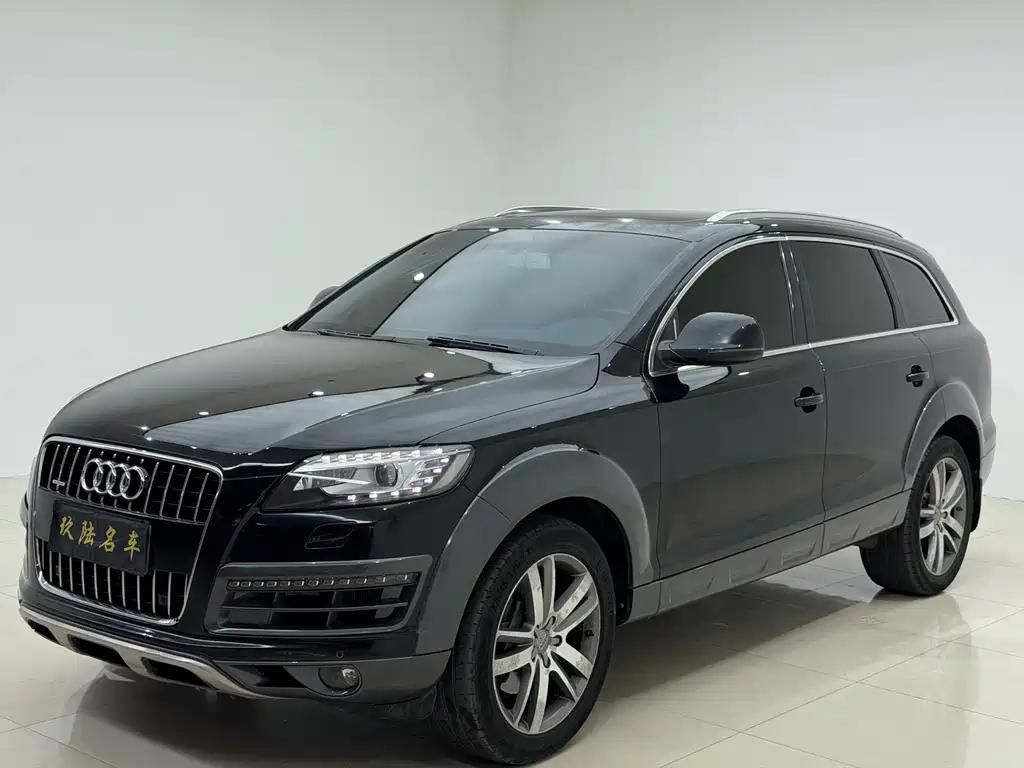 Купить Audi Q7