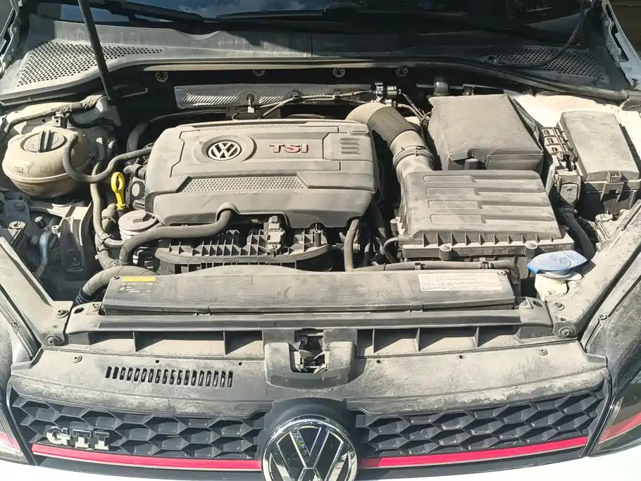 Volkswagen Golf GTI — миниатюра 10