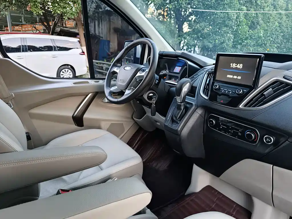 Ford Tourneo — миниатюра 14