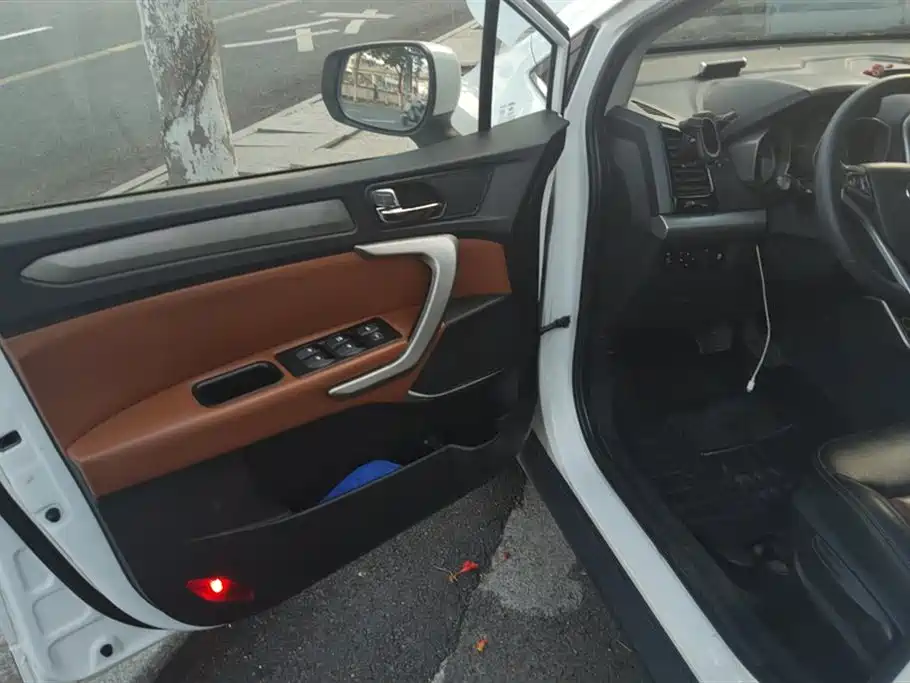 JAC S3 2014 1.5L CVT Luxury