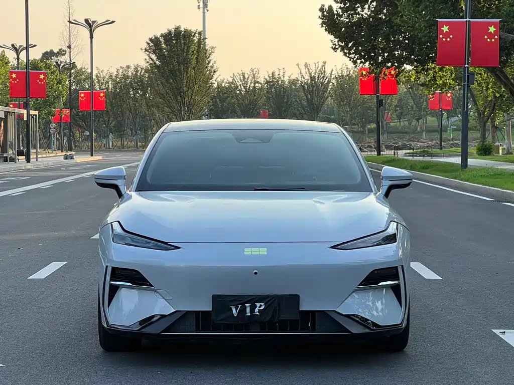 GEELY GALAXY GALAXY E8