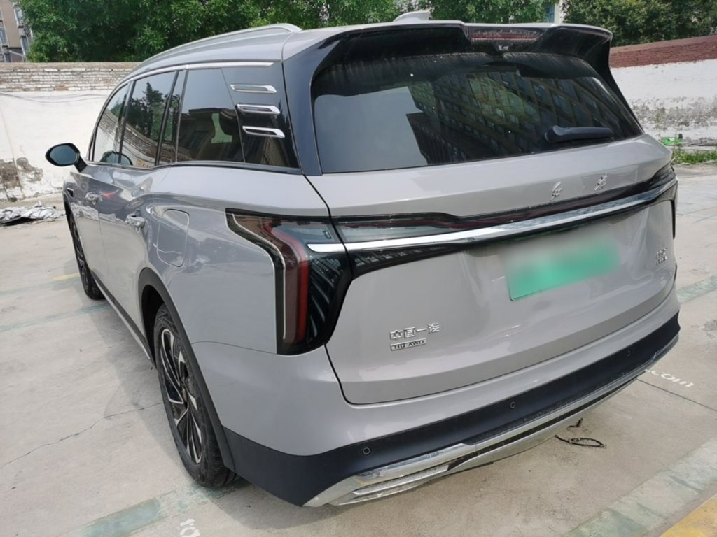 Hongqi HS7 PHEV 2024 2.0T PHEV 6 мест
