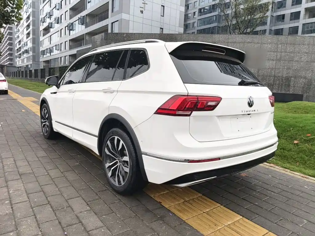 Volkswagen Tiguan L — миниатюра 5