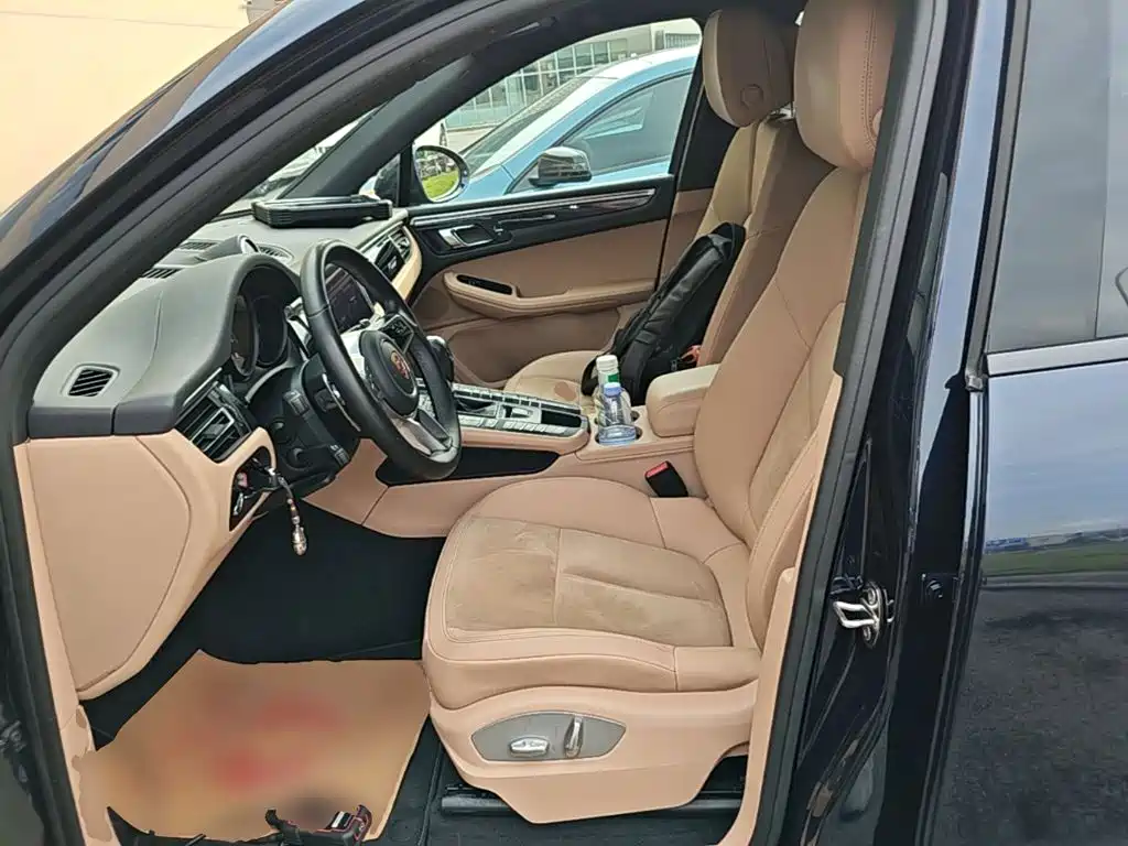 Porsche Macan — миниатюра 15