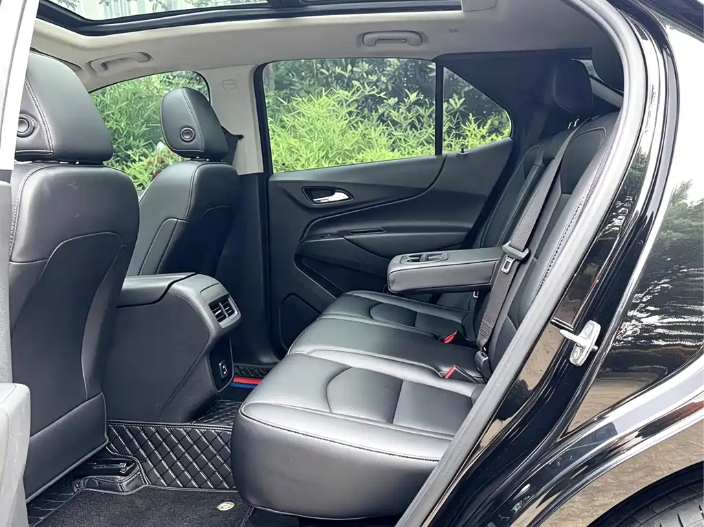 Chevrolet Equinox — миниатюра 24