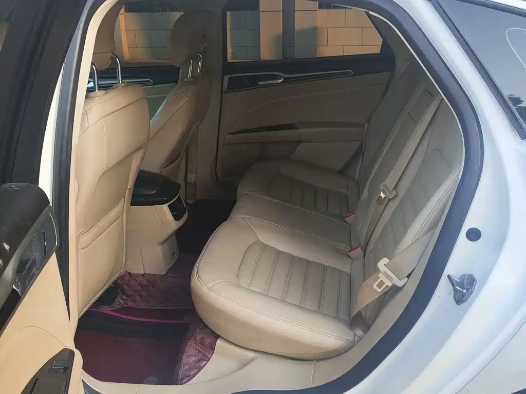 Ford Mondeo 2013 2.0L GTDi200 Luxury