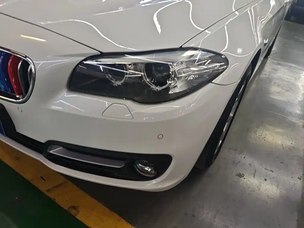 BMW 5 Series — миниатюра 24