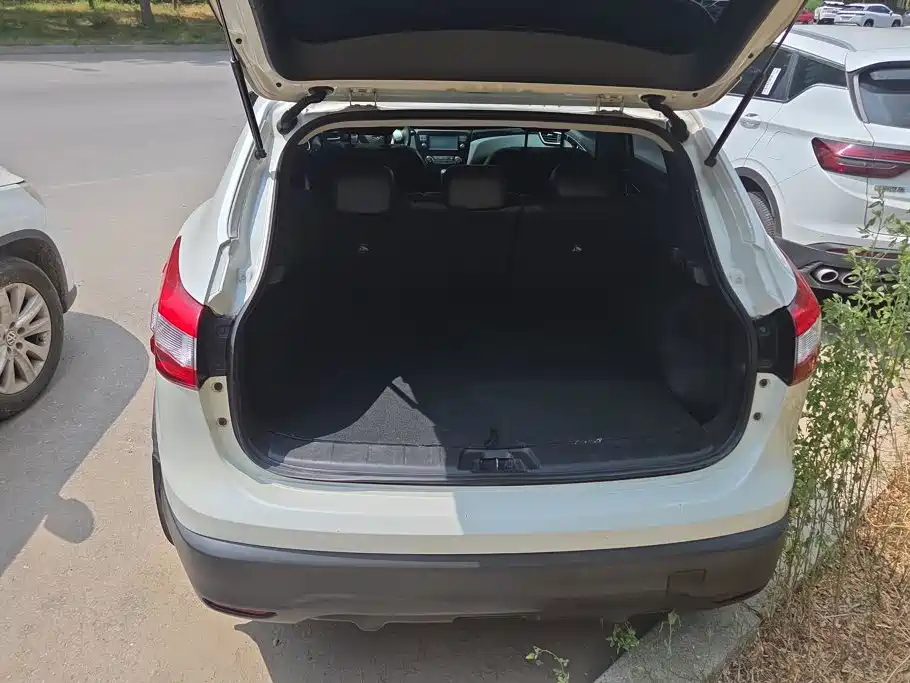 Nissan Qashqai — миниатюра 4