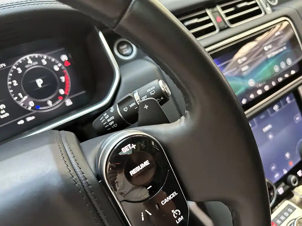 Land Rover Range Rover — миниатюра 18