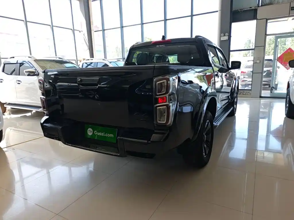 Isuzu D-MAX — миниатюра 7