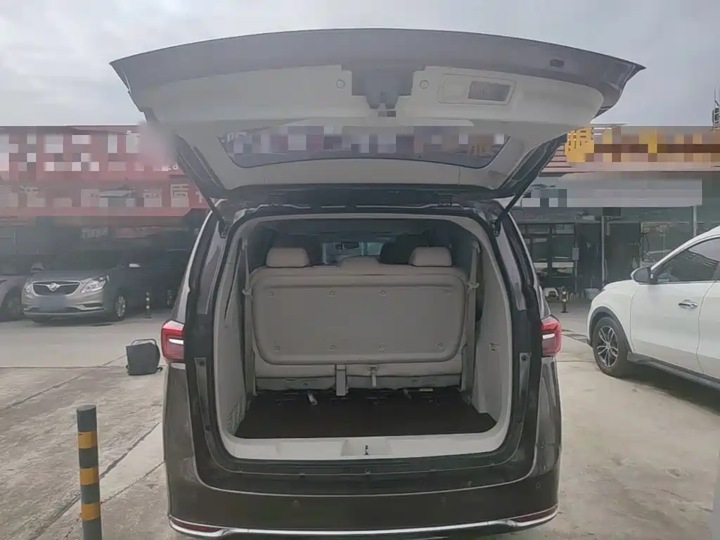 Buick GL8 — миниатюра 19