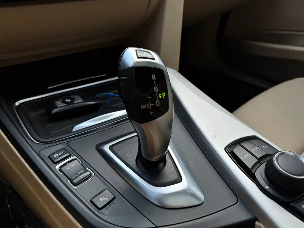 BMW 3 Series — миниатюра 11