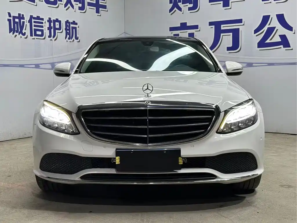 Mercedes-Benz C-Class — миниатюра 2