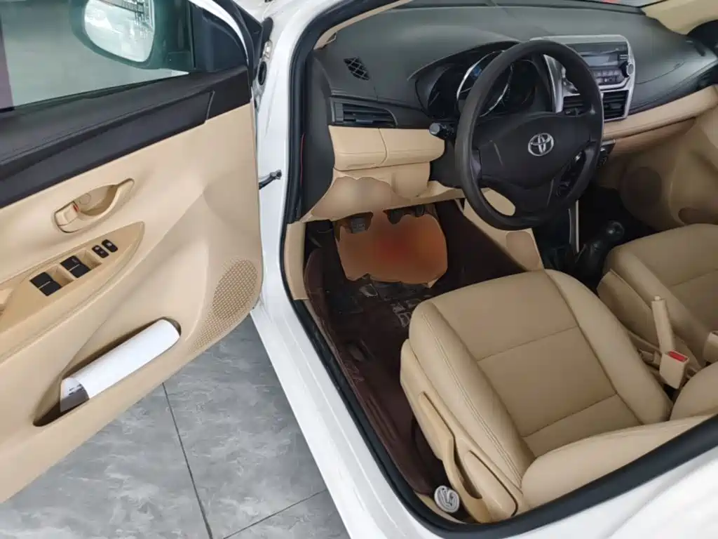 Toyota Yaris L — миниатюра 16