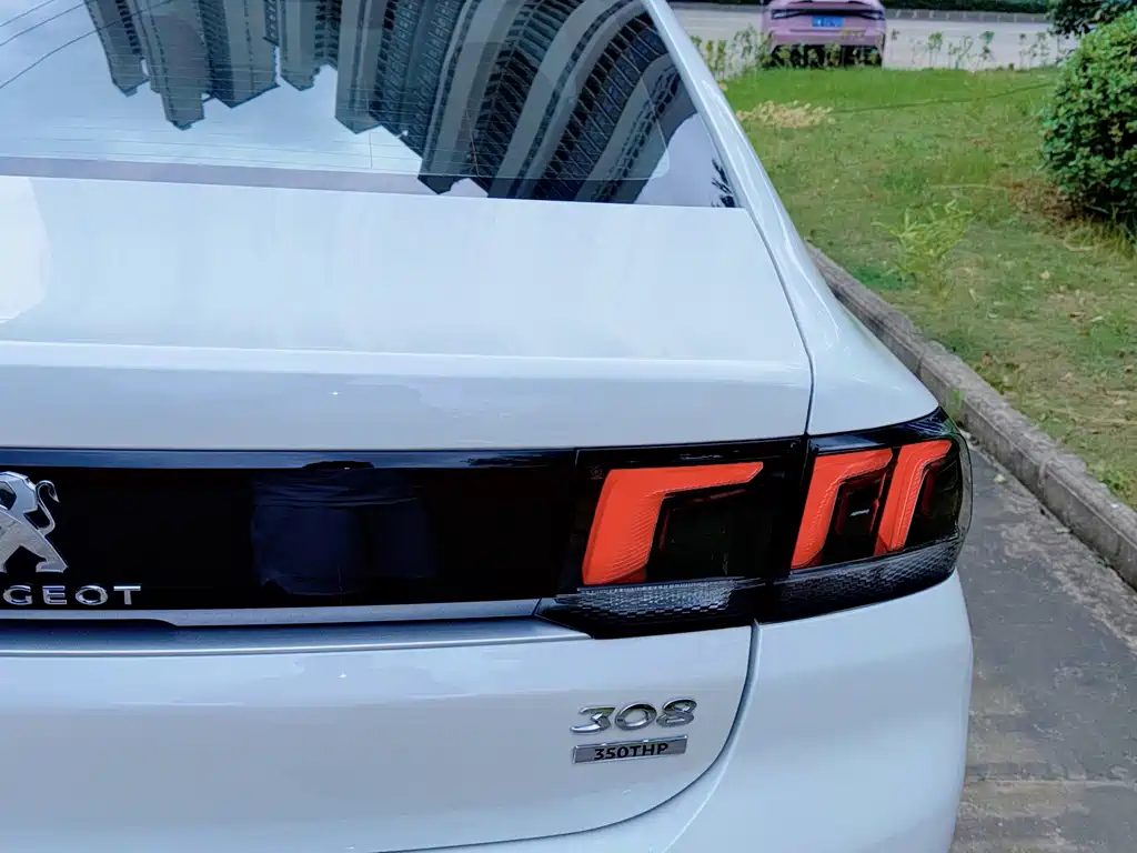 Peugeot 308 — миниатюра 8