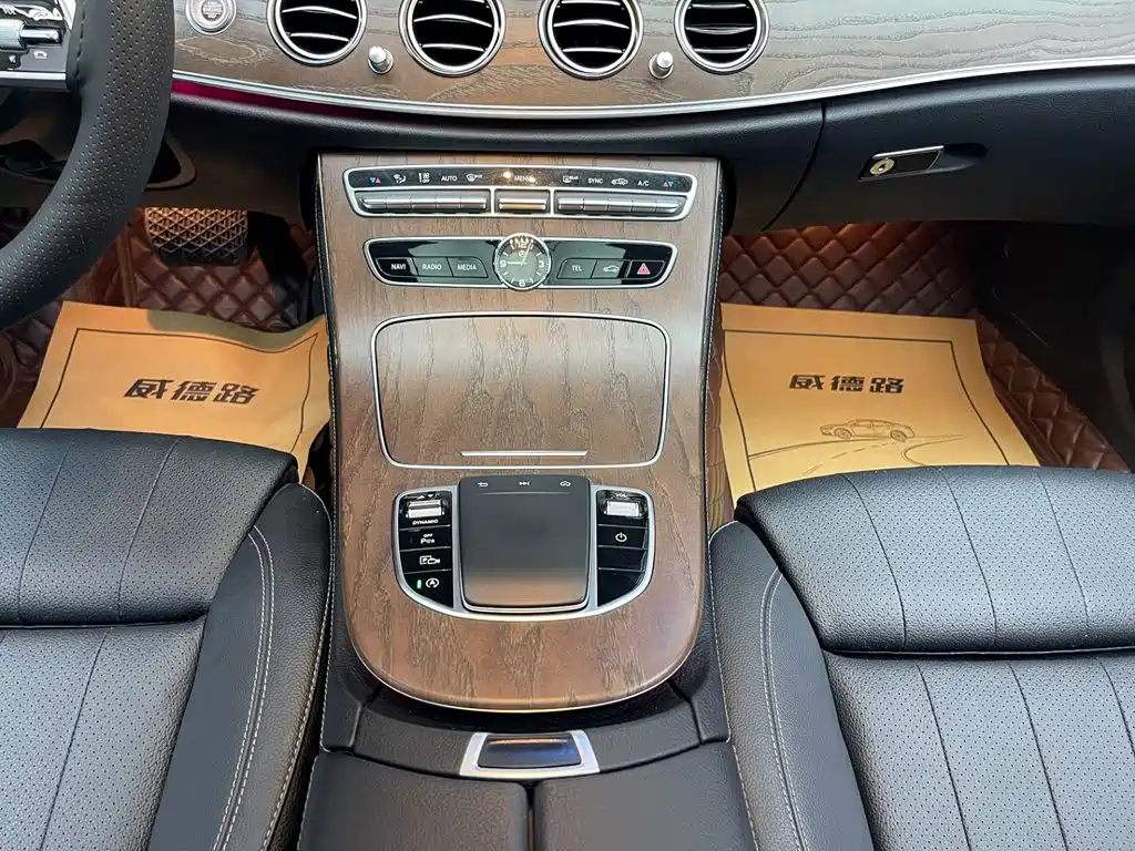 Mercedes-Benz E-Class — миниатюра 24