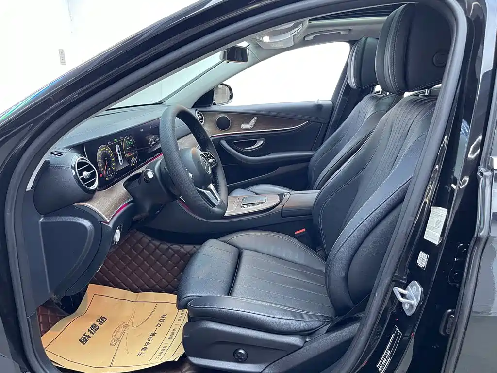 Mercedes-Benz E-Class — миниатюра 14