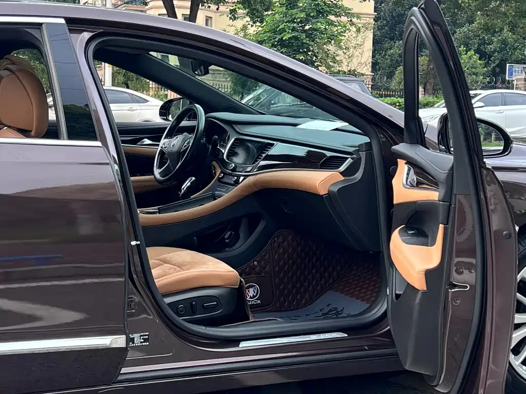 Buick LaCrosse — миниатюра 26