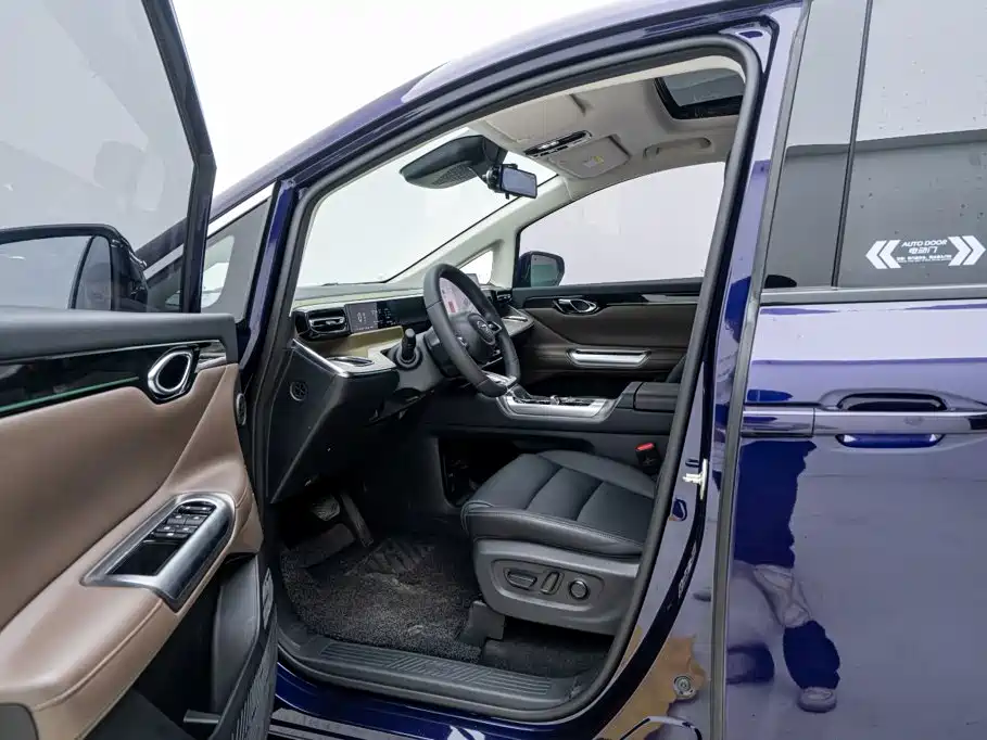 GAC Motor 传祺E8 PHEV — миниатюра 17