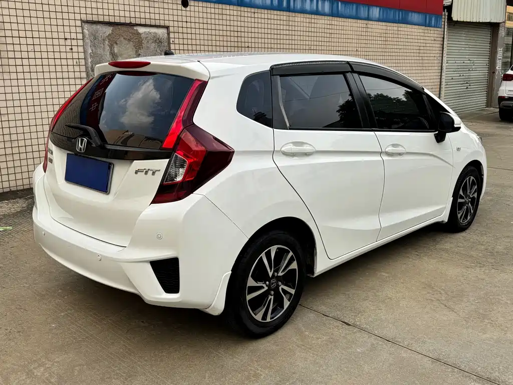 Honda Fit — миниатюра 5
