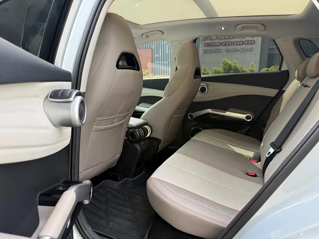 BYD Yuan Plus — миниатюра 9
