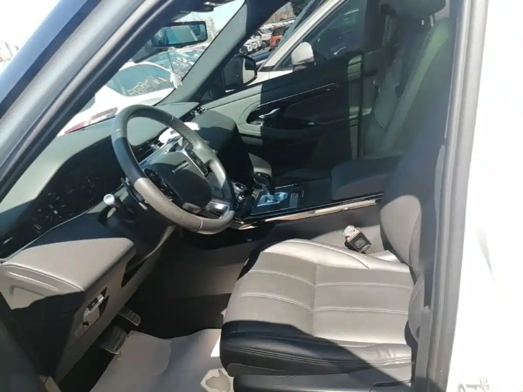 Land Rover Evoque — миниатюра 15