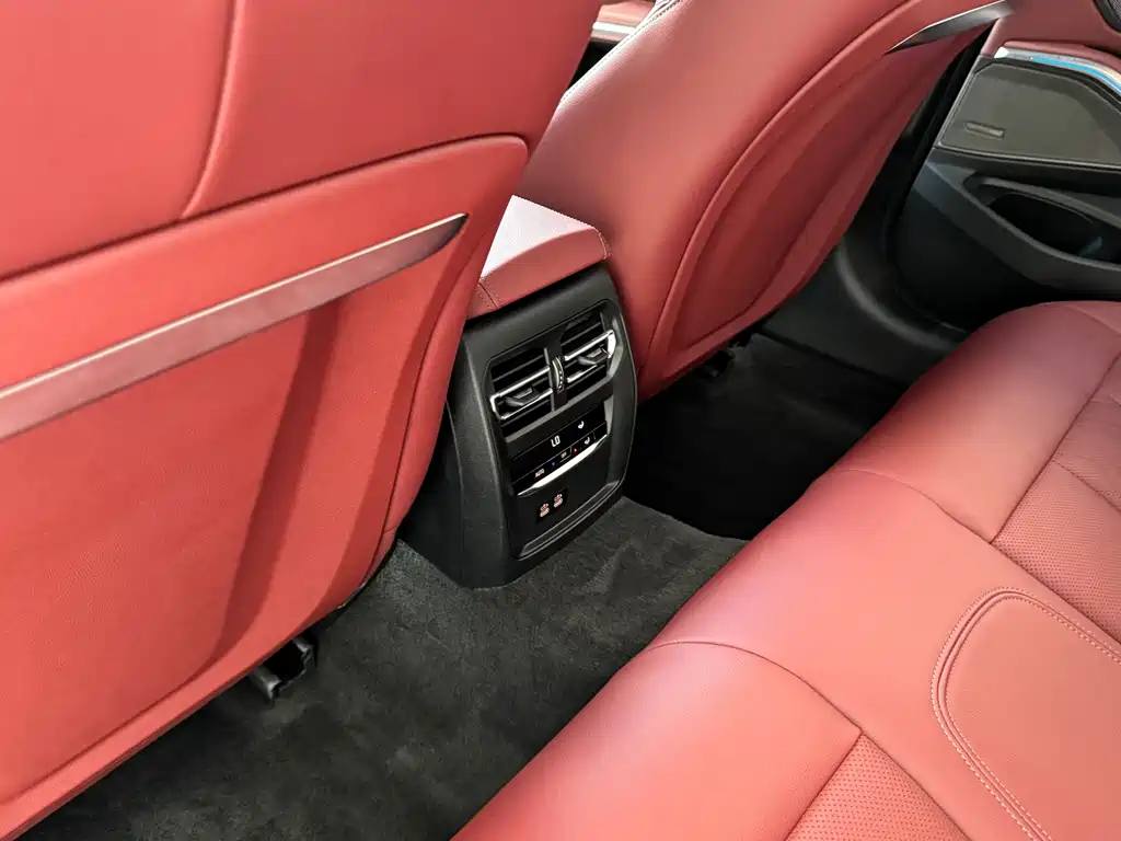 BMW 3 Series — миниатюра 30