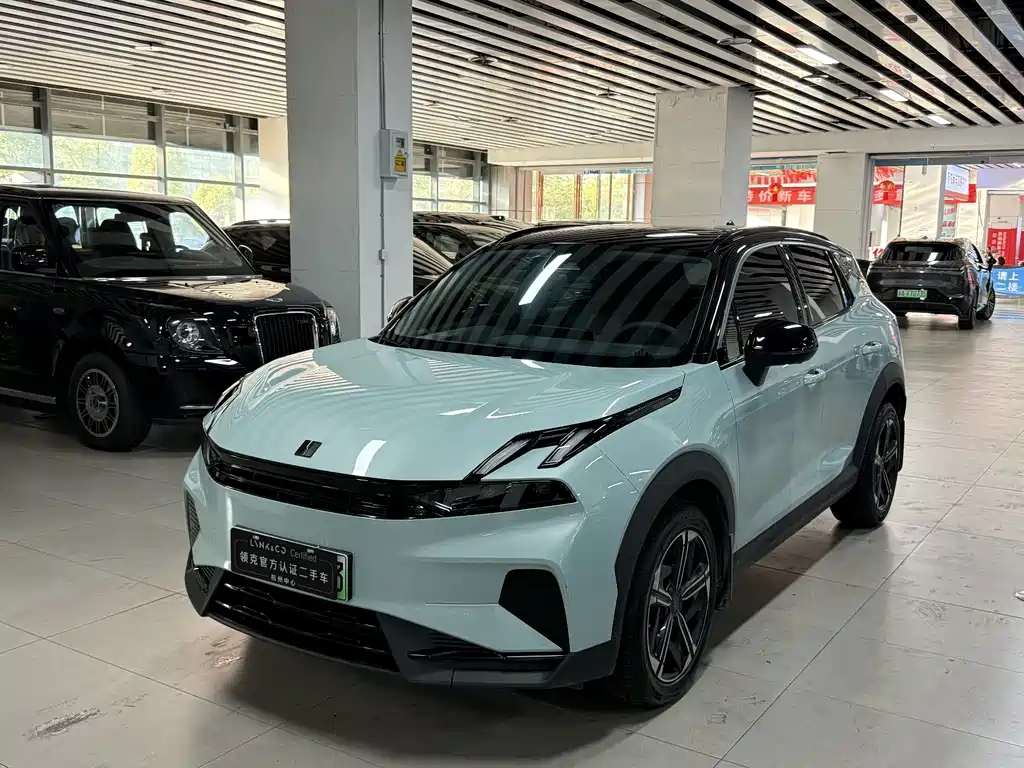 Lynk & Co 06 EM-P