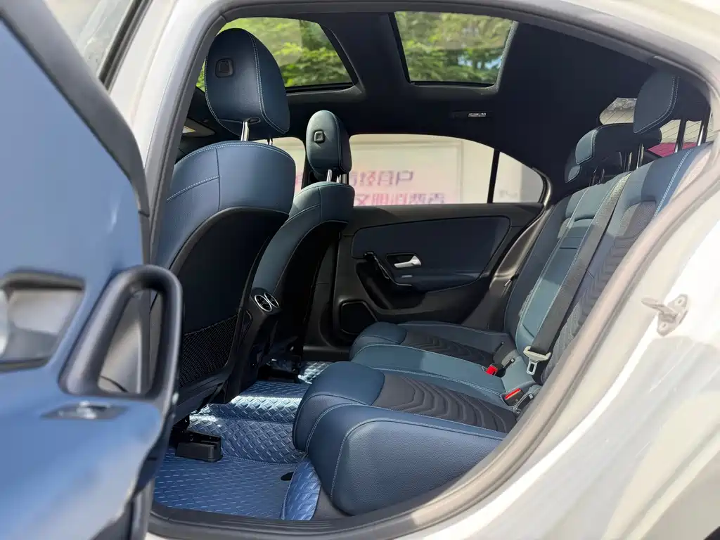 Mercedes-Benz A-Class — миниатюра 11