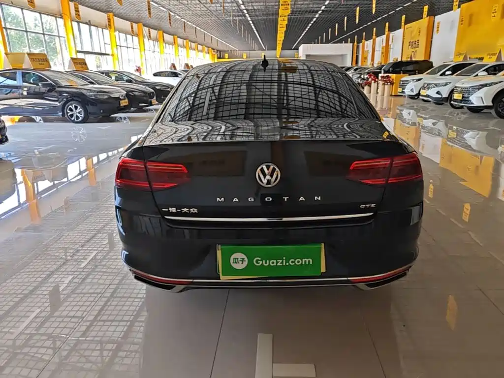 Volkswagen Magotan PHEV — миниатюра 6